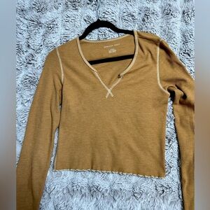 American Eagle | M | Mustard Lettuce Trim long sleeve